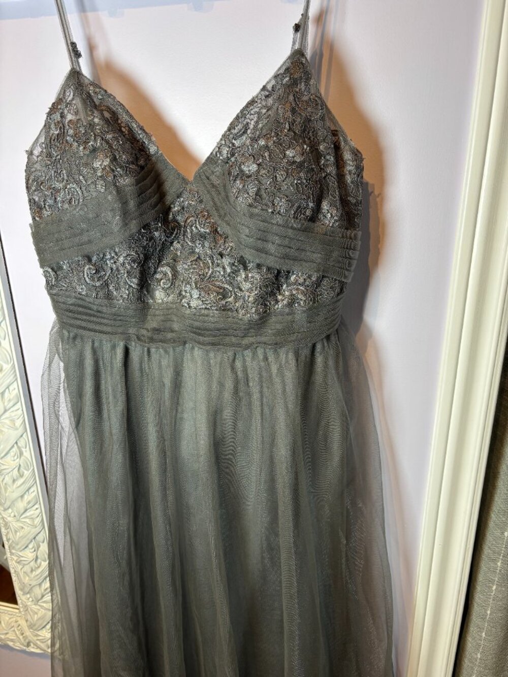 Beautiful Azazie Lace Detail Bridesmaid/Prom Gown Size A18 - Picture 4 of 11
